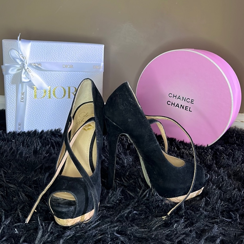 Colin Stuart VS  black straps heels